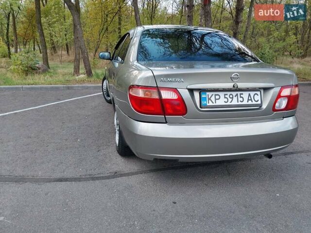 Серый Ниссан Альмера, объемом двигателя 1.5 л и пробегом 300 тыс. км за 3999 $, фото 6 на Automoto.ua
