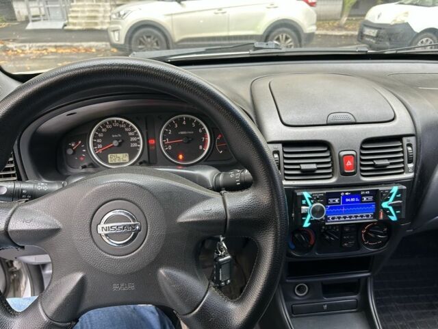 Сірий Ніссан Альмера, об'ємом двигуна 1.8 л та пробігом 320 тис. км за 2500 $, фото 6 на Automoto.ua