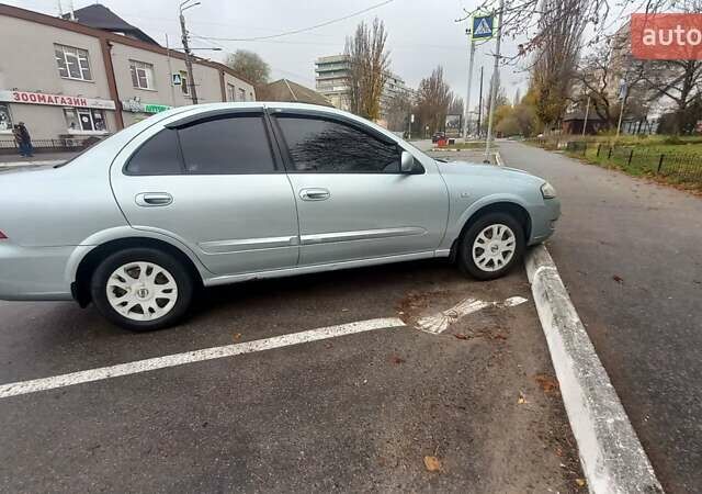 Сірий Ніссан Альмера, об'ємом двигуна 1.6 л та пробігом 263 тис. км за 6000 $, фото 2 на Automoto.ua