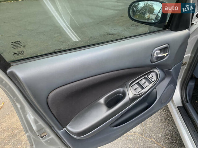 Сірий Ніссан Альмера, об'ємом двигуна 1.5 л та пробігом 299 тис. км за 2850 $, фото 7 на Automoto.ua
