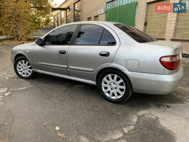 Серый Ниссан Альмера, объемом двигателя 1.5 л и пробегом 299 тыс. км за 3100 $, фото 4 на Automoto.ua