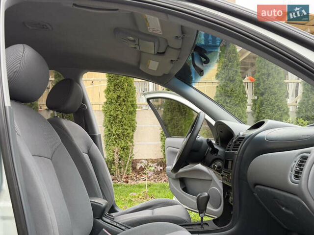 Серый Ниссан Альмера, объемом двигателя 1.6 л и пробегом 136 тыс. км за 5900 $, фото 63 на Automoto.ua