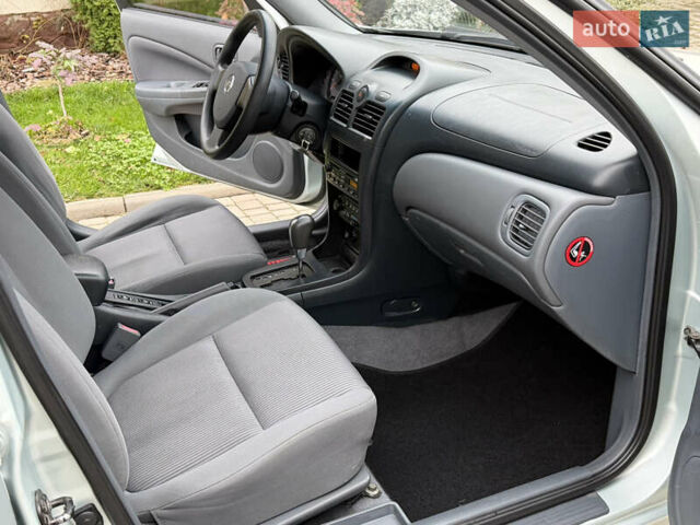 Серый Ниссан Альмера, объемом двигателя 1.6 л и пробегом 136 тыс. км за 5900 $, фото 72 на Automoto.ua