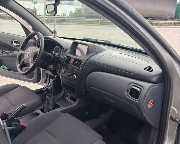 Серый Ниссан Альмера, объемом двигателя 1.5 л и пробегом 266 тыс. км за 3595 $, фото 13 на Automoto.ua