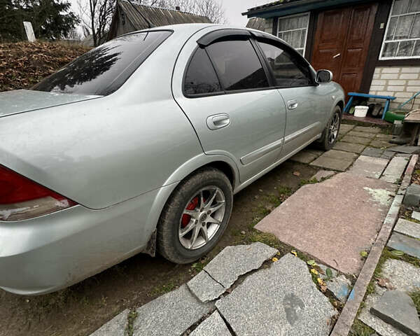 Сірий Ніссан Альмера, об'ємом двигуна 1.6 л та пробігом 300 тис. км за 4200 $, фото 1 на Automoto.ua