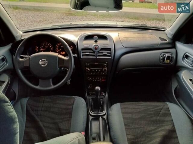 Серый Ниссан Альмера, объемом двигателя 1.6 л и пробегом 233 тыс. км за 3800 $, фото 4 на Automoto.ua