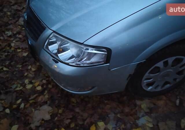 Сірий Ніссан Альмера, об'ємом двигуна 1.6 л та пробігом 240 тис. км за 4000 $, фото 3 на Automoto.ua