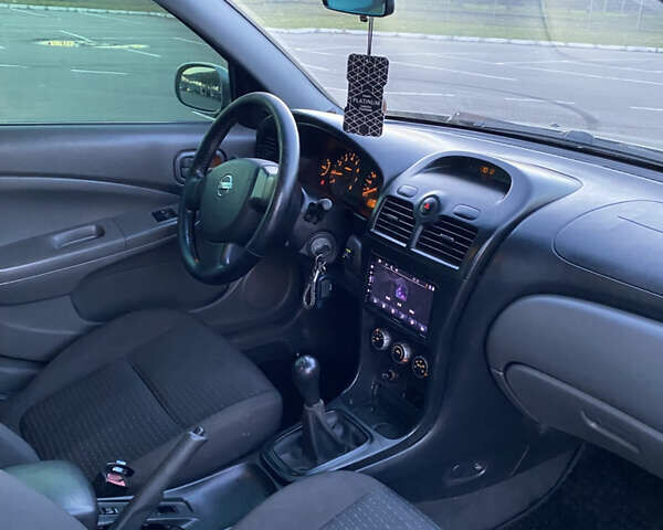 Серый Ниссан Альмера, объемом двигателя 1.6 л и пробегом 231 тыс. км за 3600 $, фото 4 на Automoto.ua