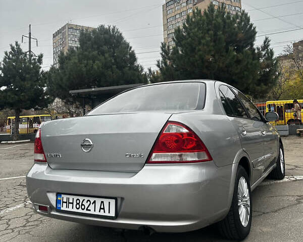 Сірий Ніссан Альмера, об'ємом двигуна 1.6 л та пробігом 220 тис. км за 4800 $, фото 3 на Automoto.ua