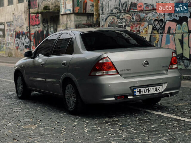 Серый Ниссан Альмера, объемом двигателя 1.6 л и пробегом 250 тыс. км за 4300 $, фото 2 на Automoto.ua