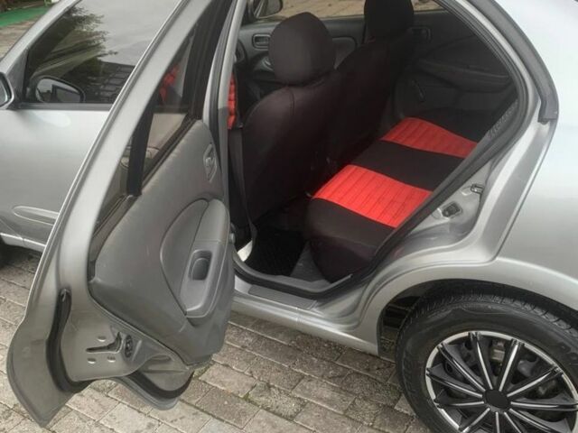 Серый Ниссан Альмера, объемом двигателя 1.6 л и пробегом 3 тыс. км за 403 $, фото 3 на Automoto.ua