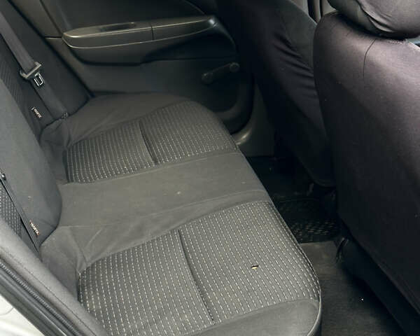 Серый Ниссан Альмера, объемом двигателя 1.6 л и пробегом 92 тыс. км за 4900 $, фото 10 на Automoto.ua