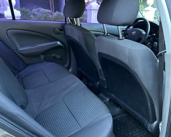 Серый Ниссан Альмера, объемом двигателя 1.6 л и пробегом 201 тыс. км за 4999 $, фото 37 на Automoto.ua