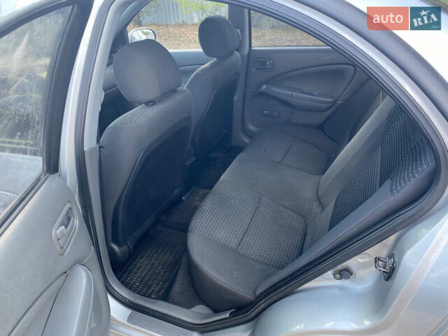 Сірий Ніссан Альмера, об'ємом двигуна 1.6 л та пробігом 228 тис. км за 4500 $, фото 11 на Automoto.ua