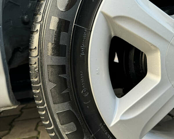 Сірий Ніссан Альмера, об'ємом двигуна 1.6 л та пробігом 39 тис. км за 7700 $, фото 17 на Automoto.ua