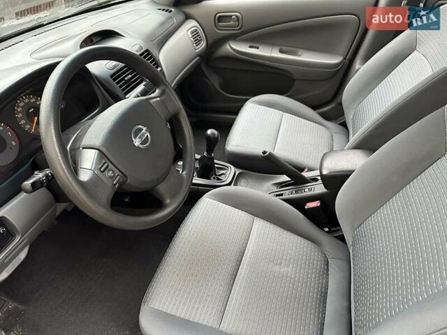 Серый Ниссан Альмера, объемом двигателя 1.6 л и пробегом 64 тыс. км за 6990 $, фото 5 на Automoto.ua