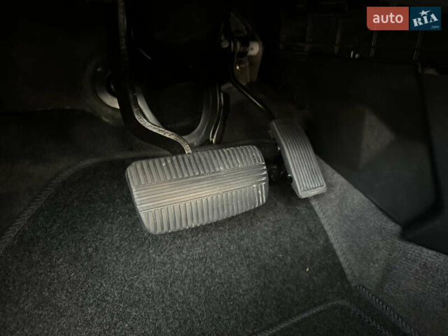 Сірий Ніссан Альмера, об'ємом двигуна 1.6 л та пробігом 39 тис. км за 7700 $, фото 69 на Automoto.ua