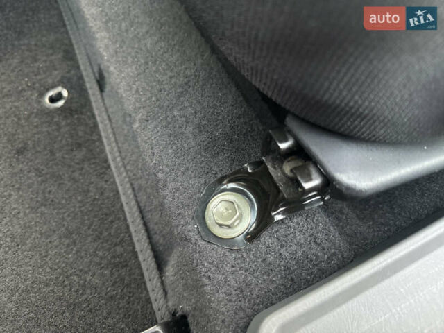 Сірий Ніссан Альмера, об'ємом двигуна 1.6 л та пробігом 39 тис. км за 7700 $, фото 80 на Automoto.ua