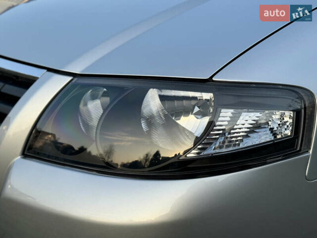 Сірий Ніссан Альмера, об'ємом двигуна 1.6 л та пробігом 39 тис. км за 7700 $, фото 4 на Automoto.ua