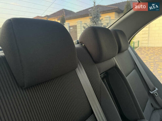 Сірий Ніссан Альмера, об'ємом двигуна 1.6 л та пробігом 39 тис. км за 7700 $, фото 79 на Automoto.ua