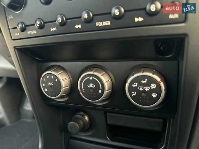 Сірий Ніссан Альмера, об'ємом двигуна 1.6 л та пробігом 39 тис. км за 7700 $, фото 53 на Automoto.ua