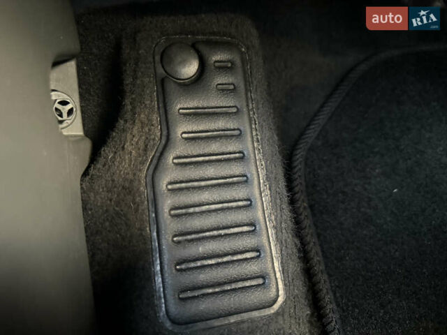 Сірий Ніссан Альмера, об'ємом двигуна 1.6 л та пробігом 39 тис. км за 7700 $, фото 68 на Automoto.ua