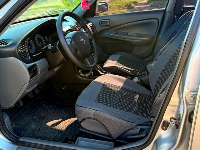 Серый Ниссан Альмера, объемом двигателя 1.6 л и пробегом 210 тыс. км за 5300 $, фото 9 на Automoto.ua