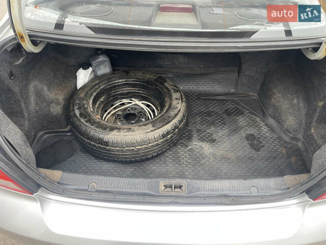 Серый Ниссан Альмера, объемом двигателя 1.6 л и пробегом 131 тыс. км за 5100 $, фото 10 на Automoto.ua