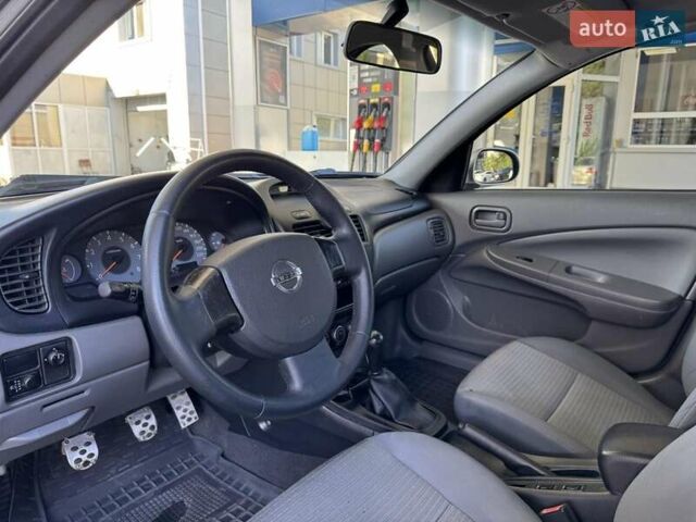 Серый Ниссан Альмера, объемом двигателя 1.6 л и пробегом 187 тыс. км за 4999 $, фото 5 на Automoto.ua