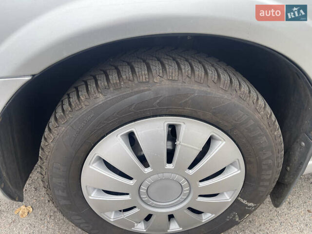 Серый Ниссан Альмера, объемом двигателя 1.6 л и пробегом 131 тыс. км за 5100 $, фото 13 на Automoto.ua