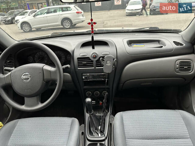 Сірий Ніссан Альмера, об'ємом двигуна 1.6 л та пробігом 178 тис. км за 5900 $, фото 5 на Automoto.ua