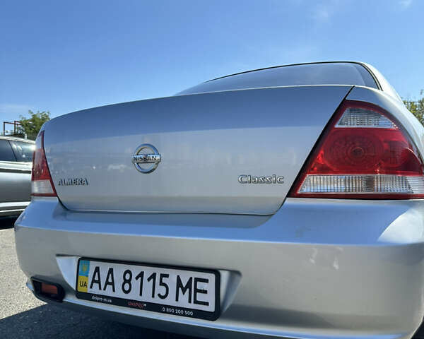 Сірий Ніссан Альмера, об'ємом двигуна 1.6 л та пробігом 178 тис. км за 5900 $, фото 11 на Automoto.ua