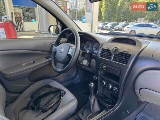 Серый Ниссан Альмера, объемом двигателя 1.6 л и пробегом 187 тыс. км за 4999 $, фото 7 на Automoto.ua