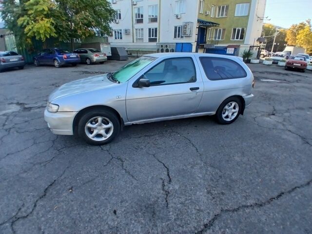 Серый Ниссан Альмера, объемом двигателя 1.6 л и пробегом 300 тыс. км за 599 $, фото 5 на Automoto.ua