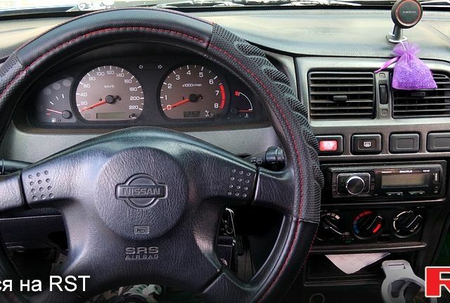 Синий Ниссан Альмера, объемом двигателя 1.4 л и пробегом 350 тыс. км за 2800 $, фото 5 на Automoto.ua