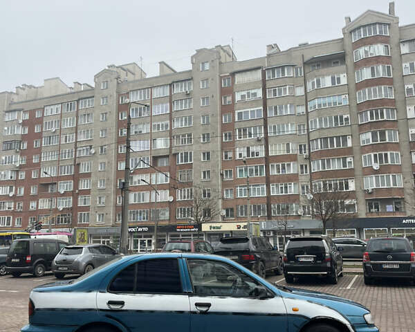 Синий Ниссан Альмера, объемом двигателя 1.4 л и пробегом 155 тыс. км за 1950 $, фото 4 на Automoto.ua