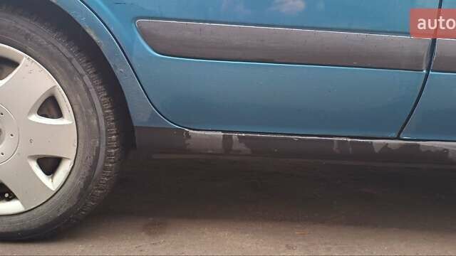 Синій Ніссан Альмера, об'ємом двигуна 1.5 л та пробігом 300 тис. км за 2900 $, фото 6 на Automoto.ua