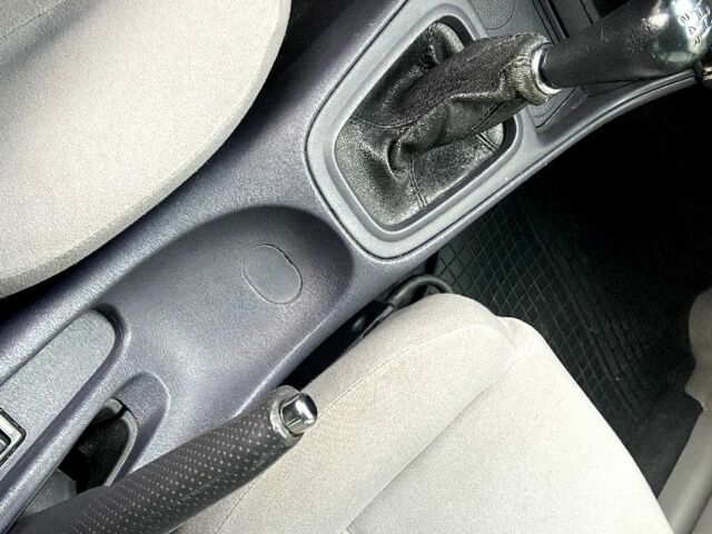 Синій Ніссан Альмера, об'ємом двигуна 1 л та пробігом 124 тис. км за 4250 $, фото 15 на Automoto.ua