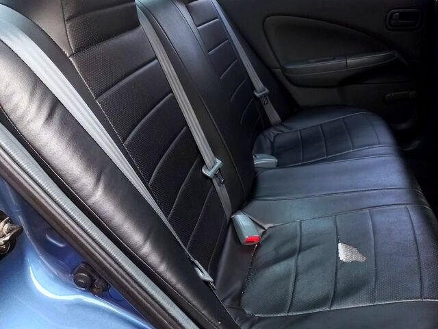 Синій Ніссан Альмера, об'ємом двигуна 1.6 л та пробігом 333 тис. км за 3800 $, фото 4 на Automoto.ua