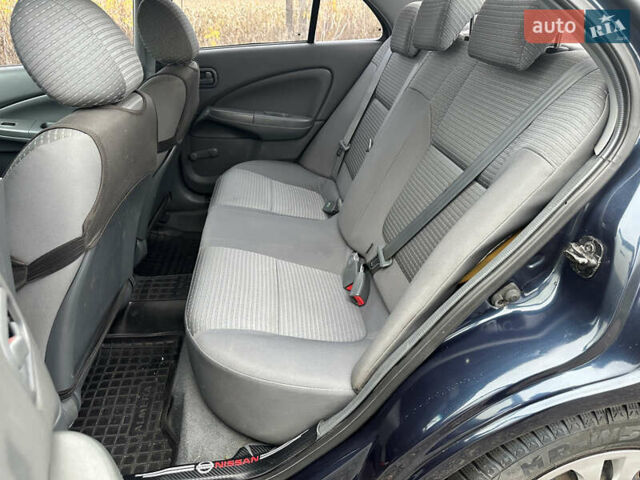 Синий Ниссан Альмера, объемом двигателя 1.6 л и пробегом 236 тыс. км за 5000 $, фото 19 на Automoto.ua