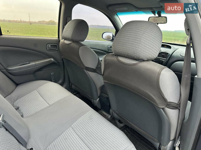 Синий Ниссан Альмера, объемом двигателя 1.6 л и пробегом 236 тыс. км за 5000 $, фото 28 на Automoto.ua