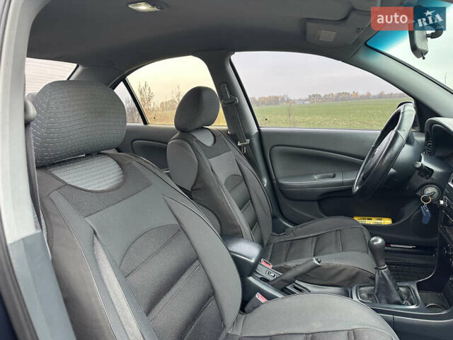 Синий Ниссан Альмера, объемом двигателя 1.6 л и пробегом 236 тыс. км за 5000 $, фото 31 на Automoto.ua