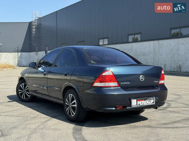 Синий Ниссан Альмера, объемом двигателя 1.6 л и пробегом 223 тыс. км за 3899 $, фото 4 на Automoto.ua