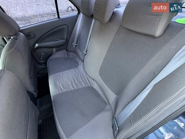 Синий Ниссан Альмера, объемом двигателя 1.6 л и пробегом 223 тыс. км за 3899 $, фото 19 на Automoto.ua