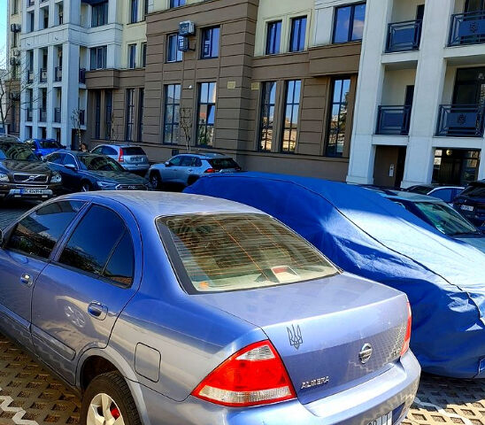 Синий Ниссан Альмера, объемом двигателя 1.6 л и пробегом 230 тыс. км за 4600 $, фото 1 на Automoto.ua