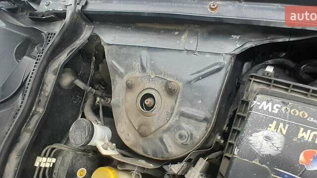 Синий Ниссан Альмера, объемом двигателя 1.6 л и пробегом 280 тыс. км за 3400 $, фото 8 на Automoto.ua