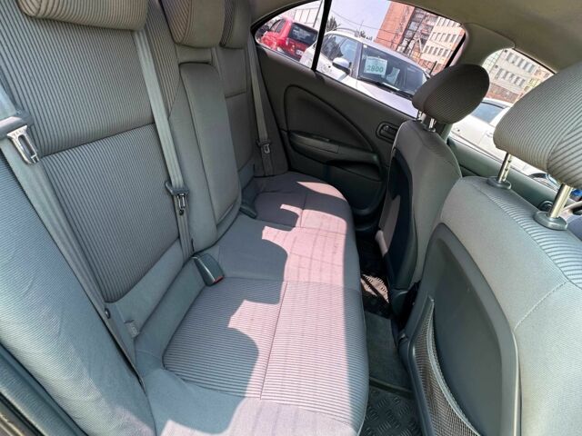 Синий Ниссан Альмера, объемом двигателя 1.6 л и пробегом 179 тыс. км за 5700 $, фото 4 на Automoto.ua