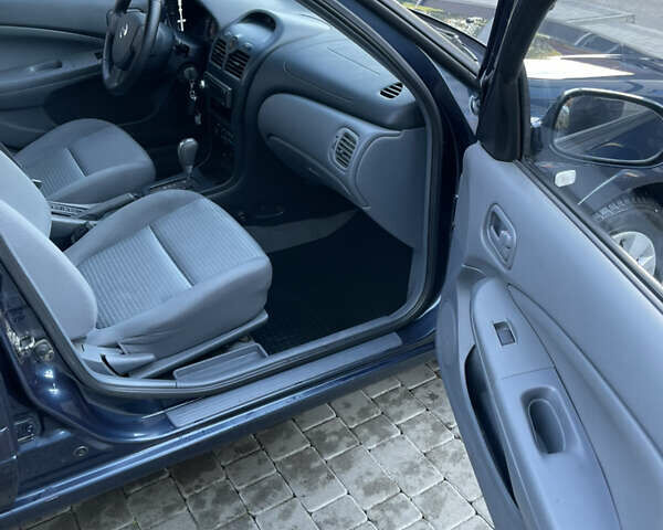 Синий Ниссан Альмера, объемом двигателя 1.6 л и пробегом 164 тыс. км за 4450 $, фото 4 на Automoto.ua