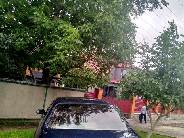 Синий Ниссан Альмера, объемом двигателя 1.6 л и пробегом 250 тыс. км за 3300 $, фото 2 на Automoto.ua