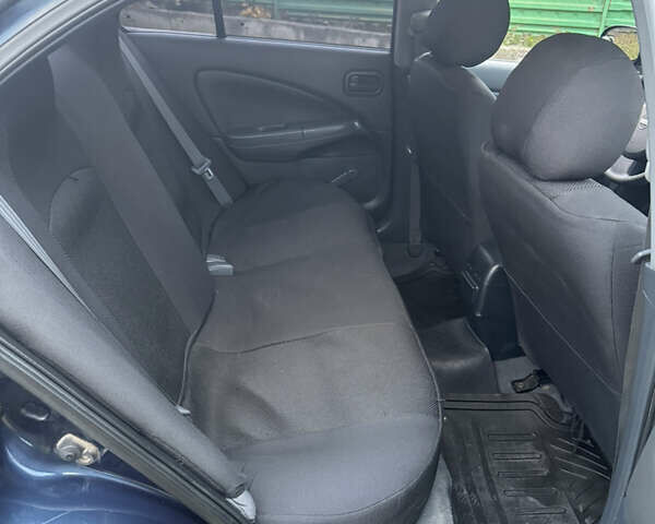 Синий Ниссан Альмера, объемом двигателя 1.6 л и пробегом 268 тыс. км за 3500 $, фото 8 на Automoto.ua